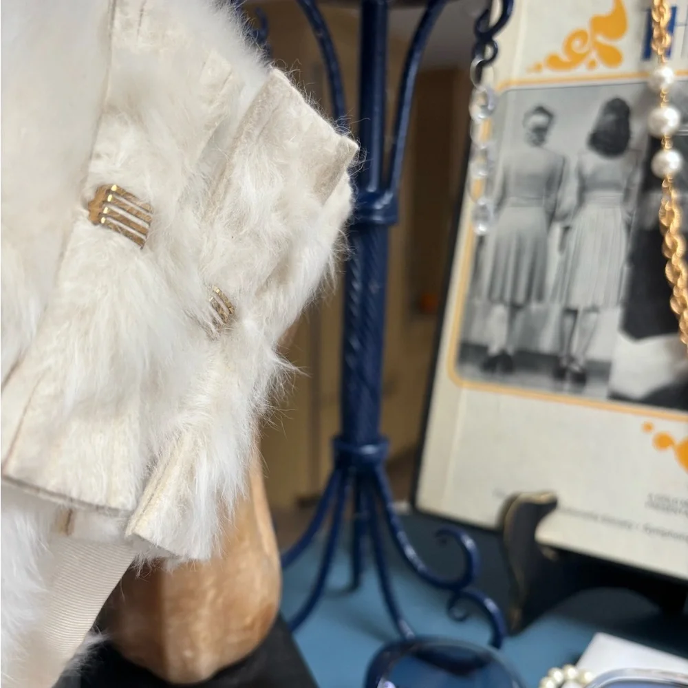 YSL fabulous vintage Fur Hat with Bow Accessories - Picture 12 of 16